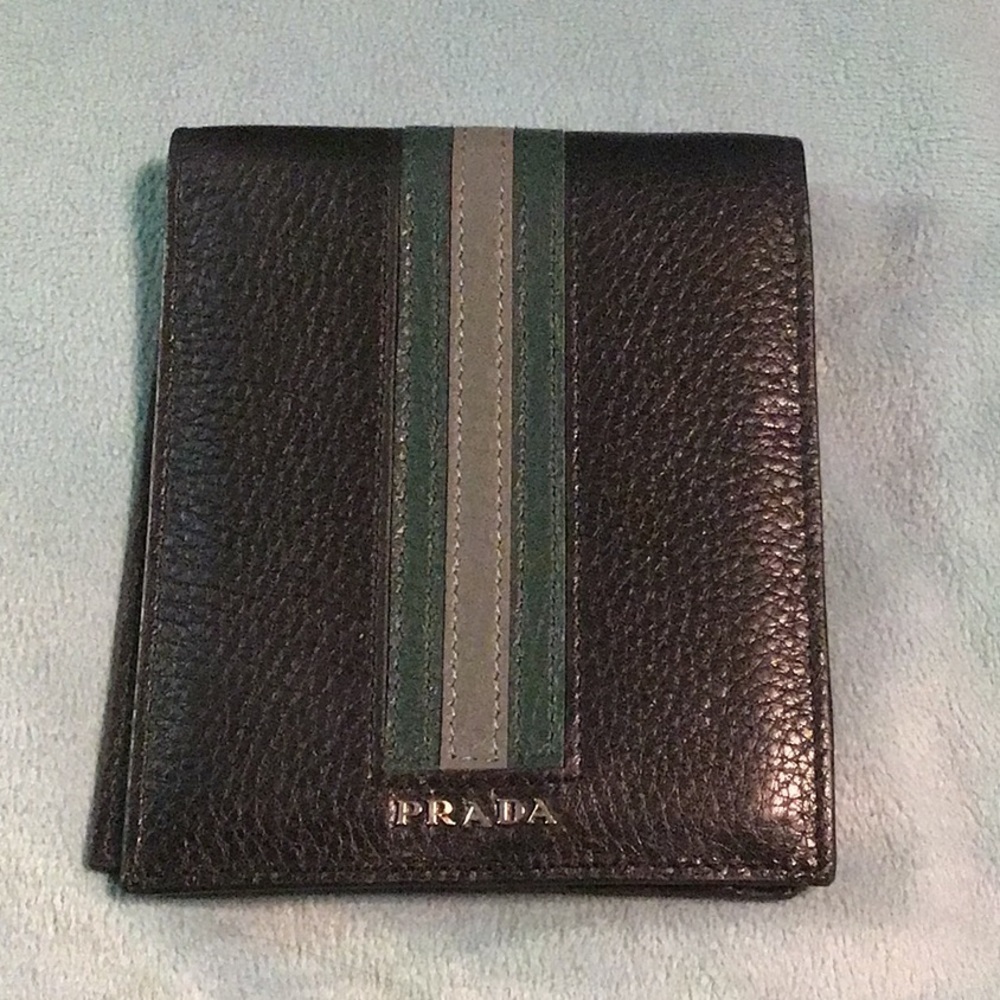 Men’s Prada Bi-Fold wallet with stripe, new no box